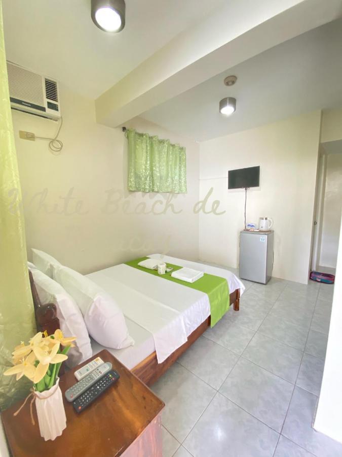 Hotel Whitebeach De Boracay Station 1 2*